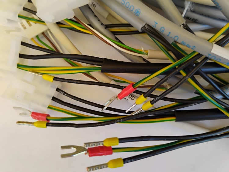 kable zwisowe i przewody elektryczne prefabrykowane